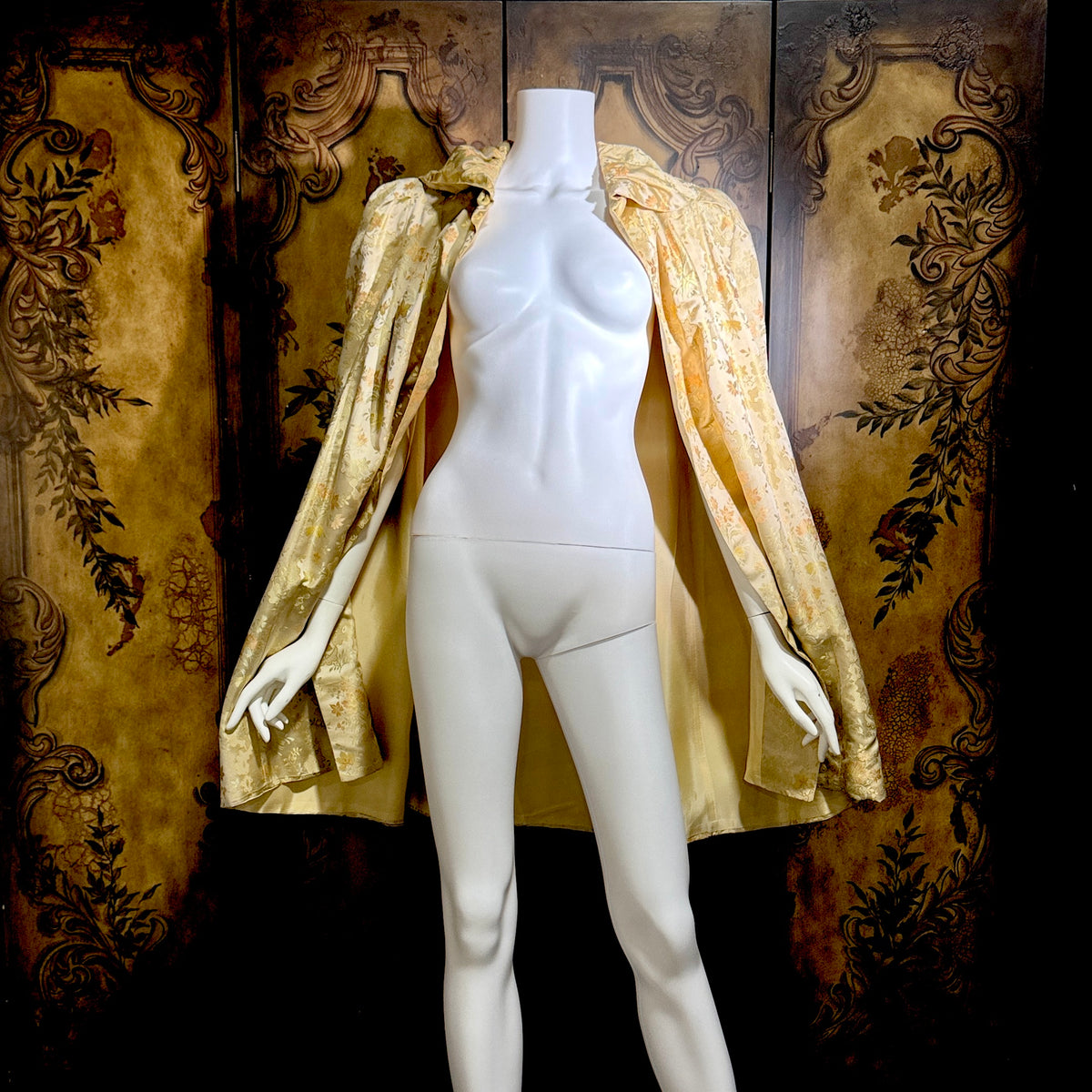 C CRAWFORD HOLLIDGE Vintage 1930s silk damask cape, floral evening cape