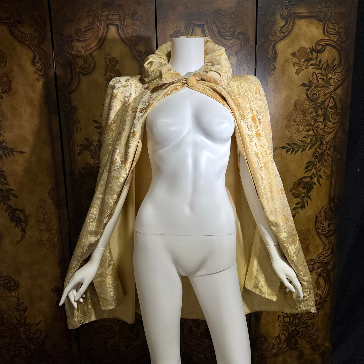 C CRAWFORD HOLLIDGE Vintage 1930s silk damask cape, floral evening cape