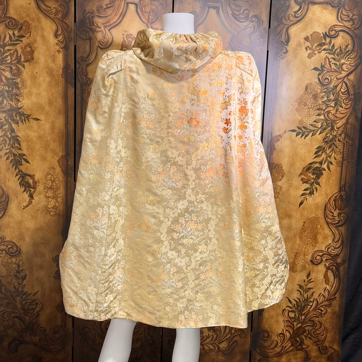 C CRAWFORD HOLLIDGE Vintage 1930s silk damask cape, floral evening cape