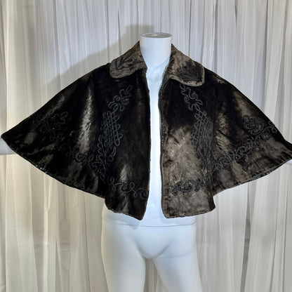 1800s Antique Victorian Short Capelet, Velvet beaded Mantelet cape, shawl, wrap