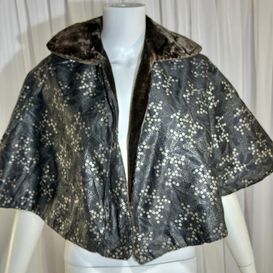 1800s Antique Victorian Short Capelet, Velvet beaded Mantelet cape, shawl, wrap
