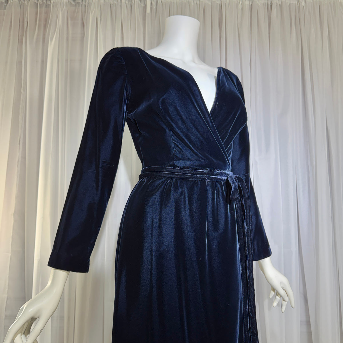 MOLLIE PARNIS vintage 1960s blue velvet wrap evening dress, Morty Sussman