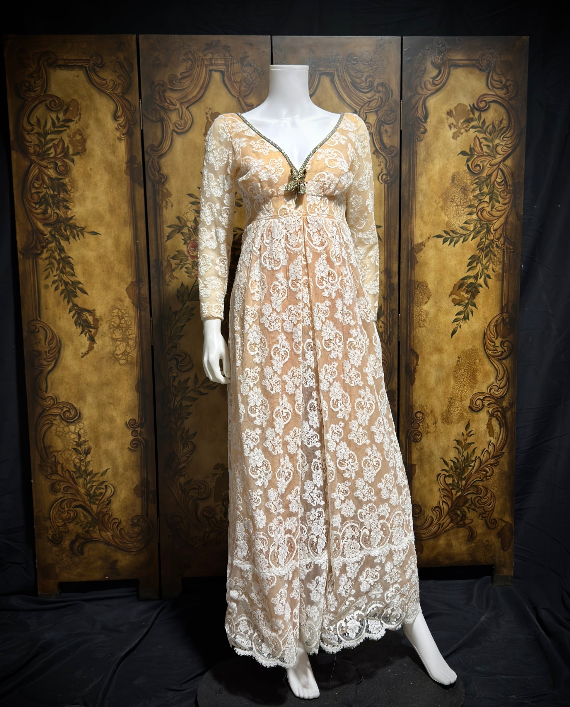 LILLIE RUBIN COLLECTION 700, vintage 1960s evening dress gown, White lace regency style formal gown LILLIE RUBIN COLLECTION 700, vintage 1960s evening dress gown, White lace regency style formal gown