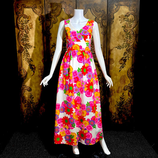MALIA Vintage 1960s maxi dress, Hawaiian waffled cotton floral summer sundress