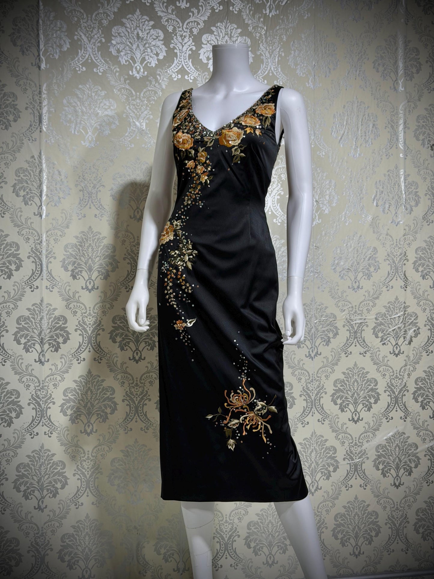 MANDALAY vintage evening cocktail dress, Y2K Embroiderd Black bodycon Midi dress