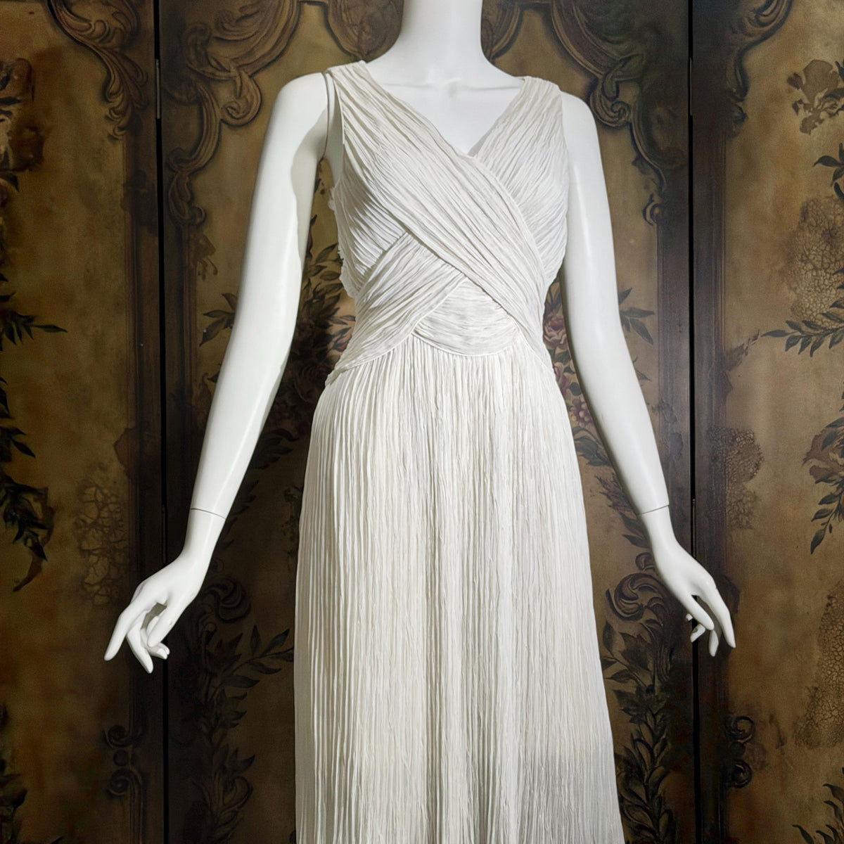 vintage MARY MCFADDEN cocktail dress, 1970s 1980s white open back plisse pleats dress