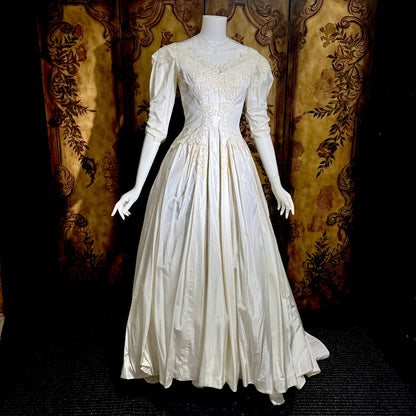 PRISCILLA of BOSTON 1950s designer vintage wedding dress gown, white silk and lace bridal gown