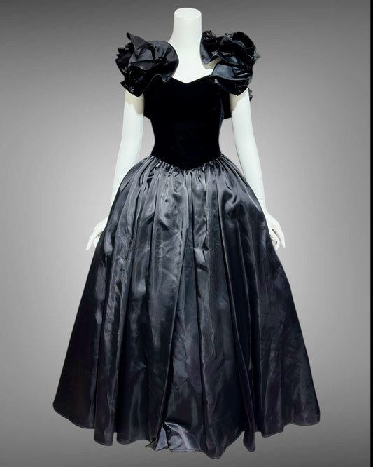 VICTOR COSTA for BERGDORF Goodman, 1980s vintage Black evening dress ballgown, velvet and satin