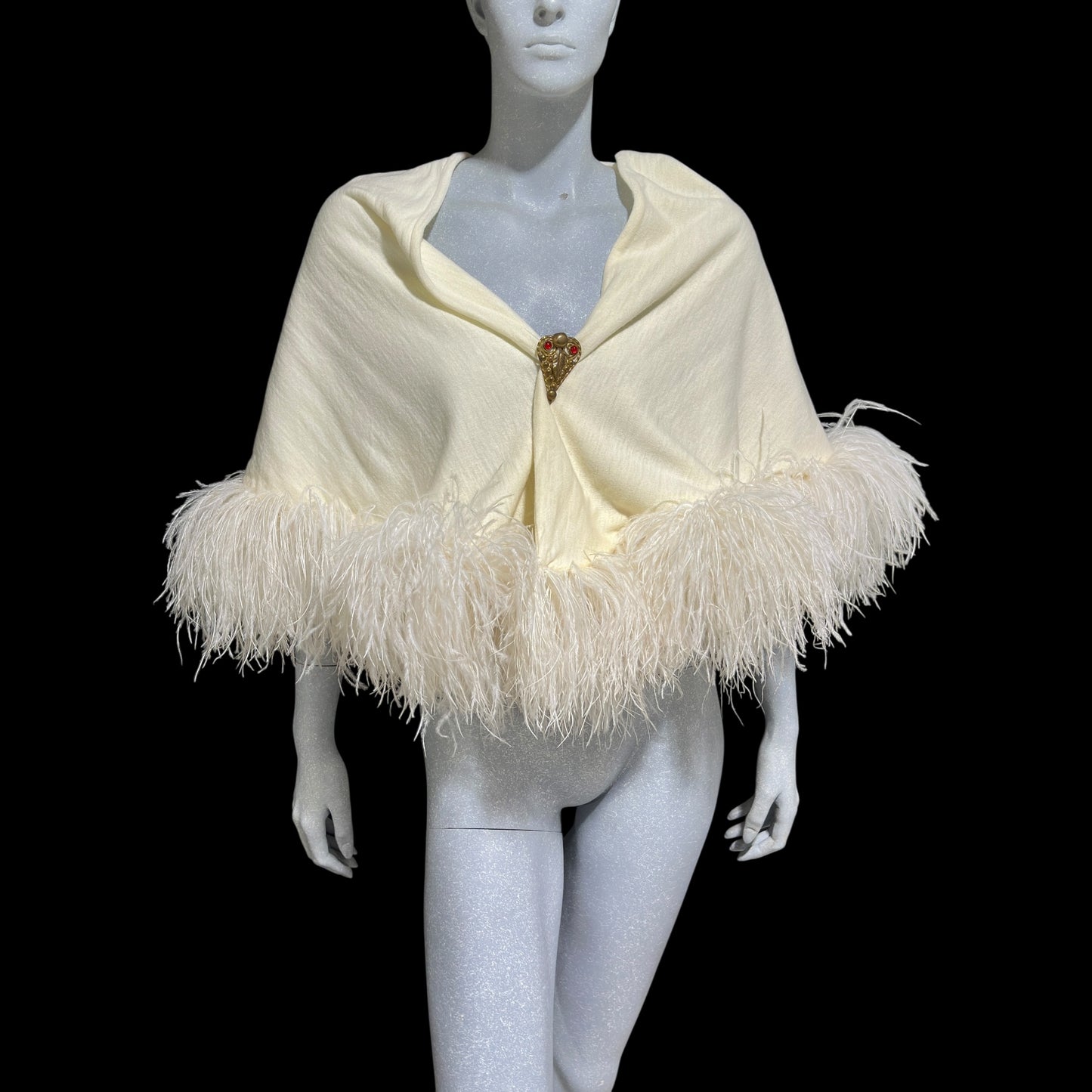 ECHO ORIGINATIONS, Vintage 1930s Ostrich Feather Cape Shawl, Creamy White warm knit evening bridal wedding wrap