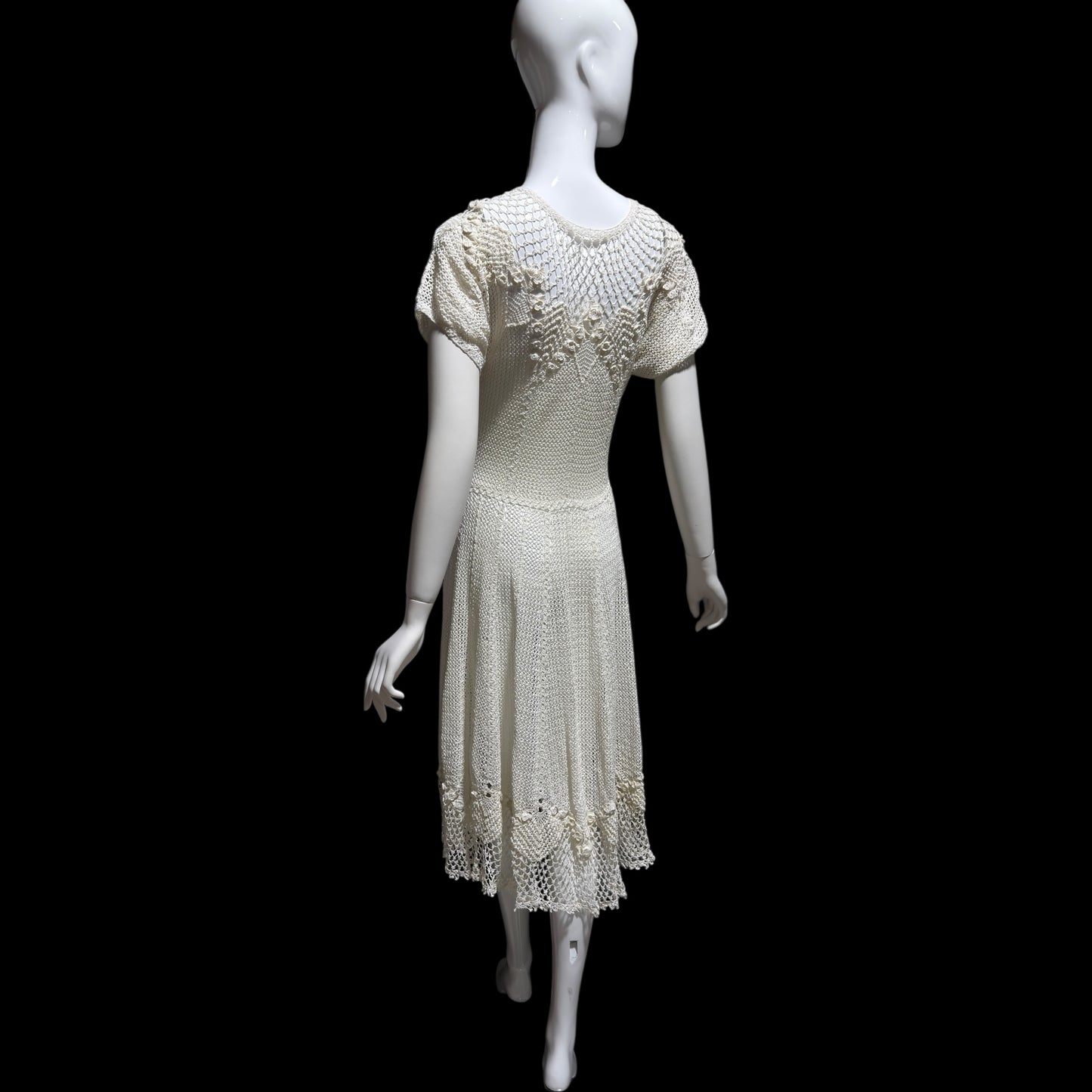 1970s vintage white crochet dress, all cotton blouson shirtdress, midi length