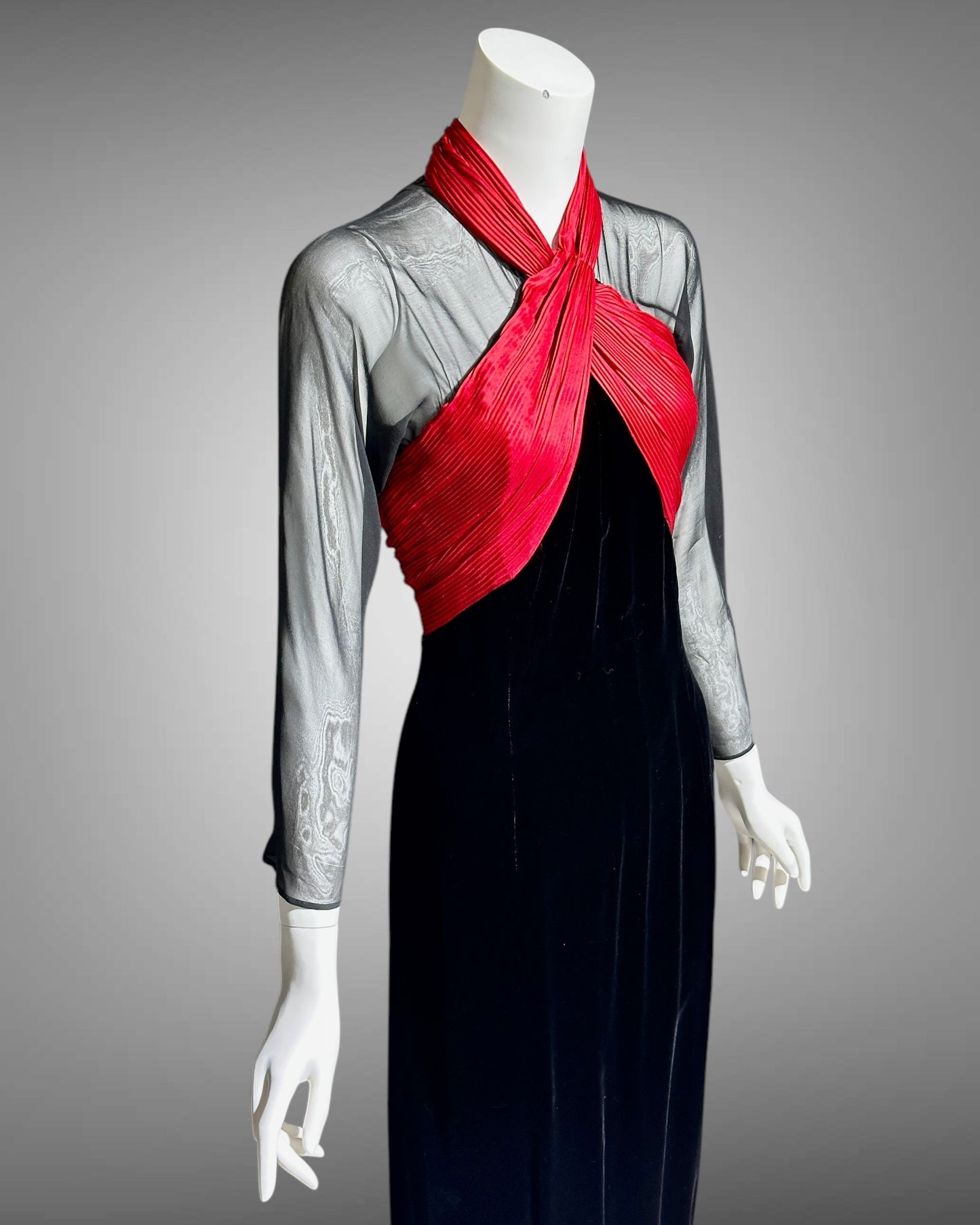 OSCAR de la RENTA Miss O, Neiman Marcus vintage 1980s Red silk and Black velvet evening cocktail dress