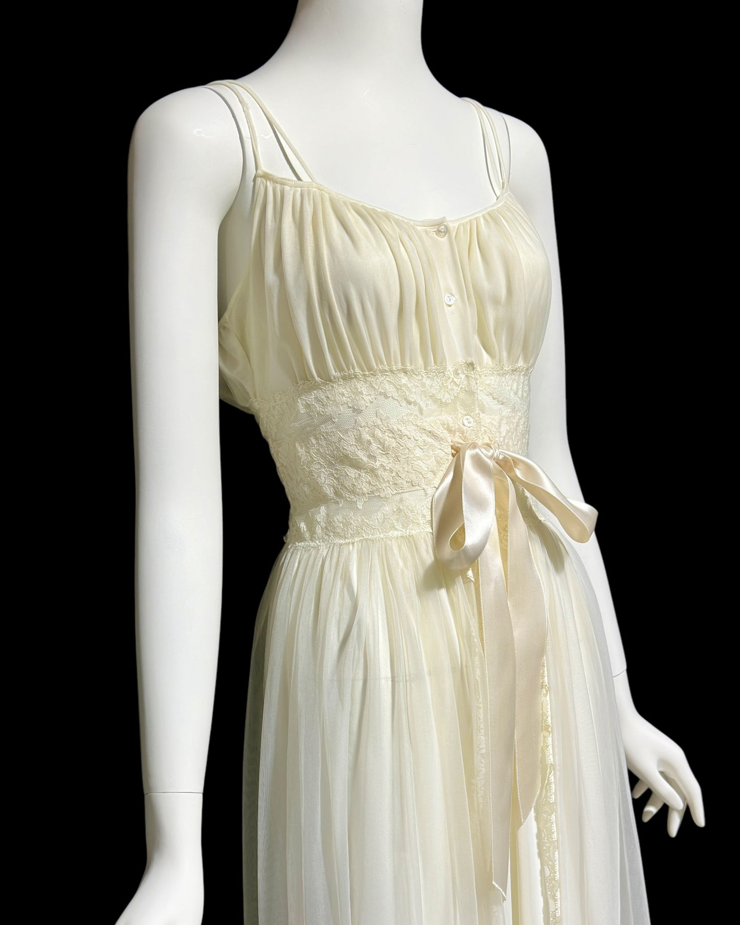 EYEFUL by RUTH FLAUM, 1950s vintage nightgown, creamy white Grecian Goddess full length slip dress