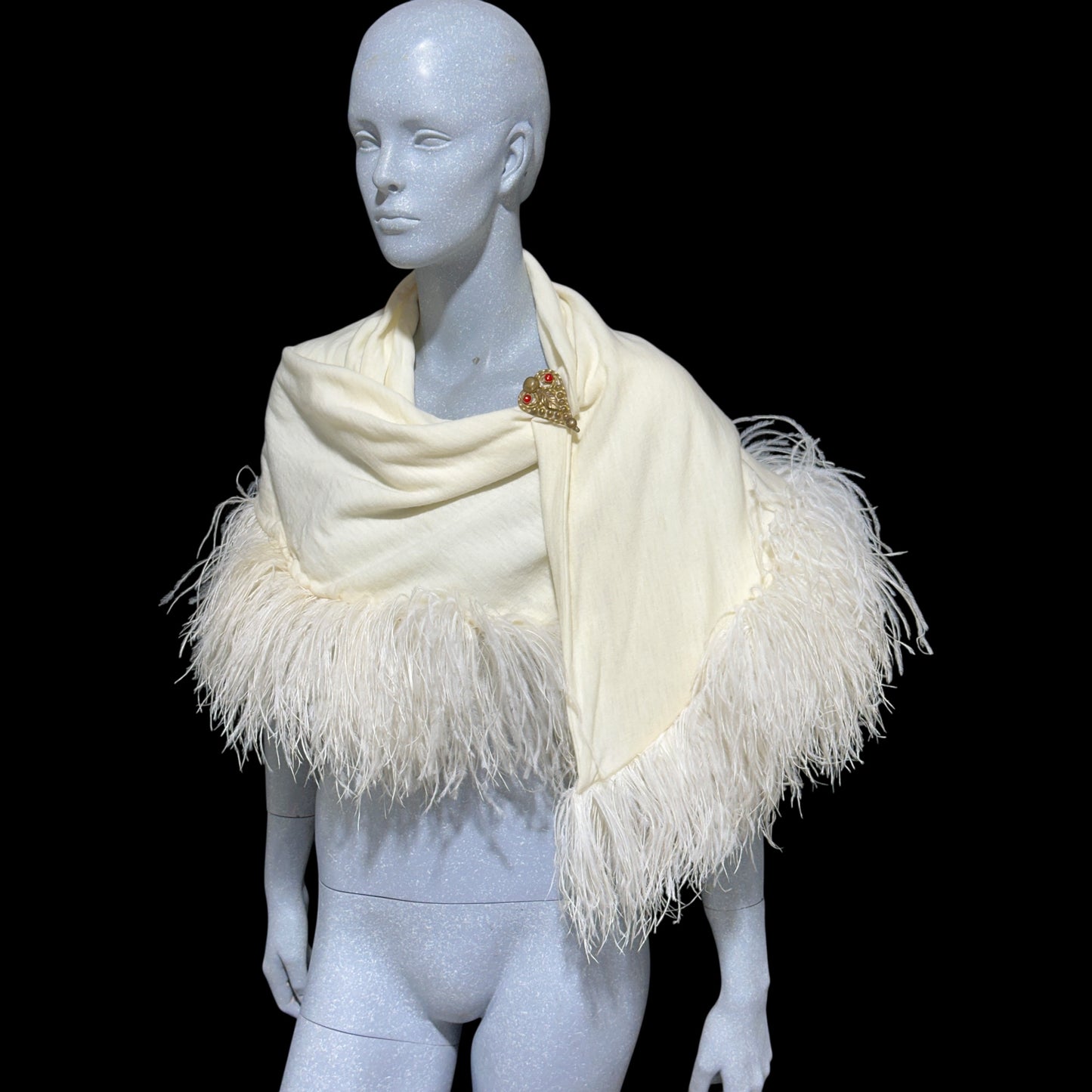 ECHO ORIGINATIONS, Vintage 1930s Ostrich Feather Cape Shawl, Creamy White warm knit evening bridal wedding wrap