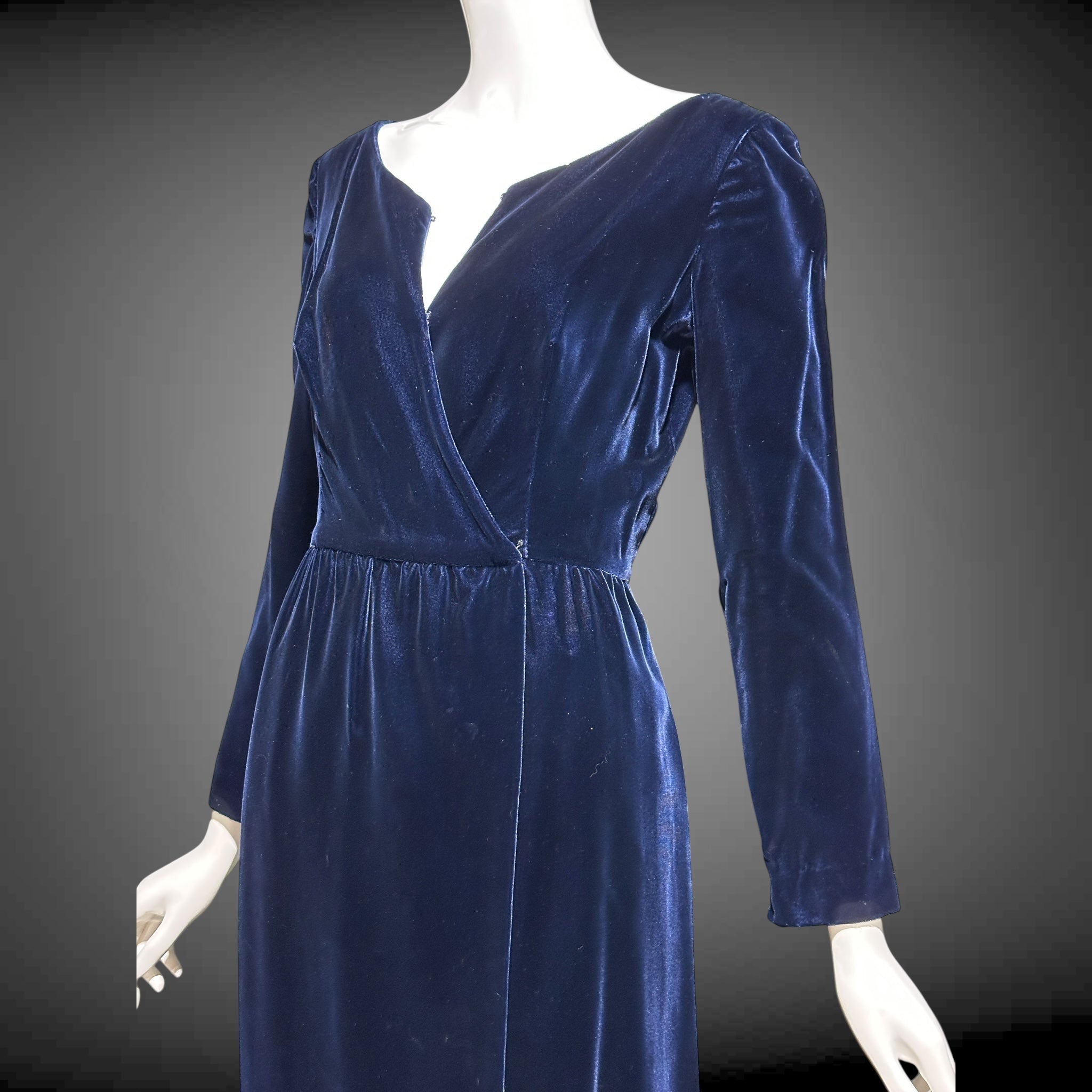 トップス 60s Vintage Morty Sussman Mollie Parnis MOLLIE PARNIS vintage 1960s blue velvet wrap evening dress, Morty