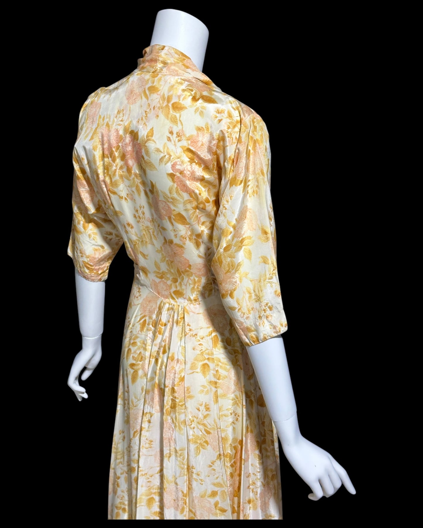 EVELYN PEARSON, vintage 1940s dressing gown robe, gold and pink floral wrap housecoat