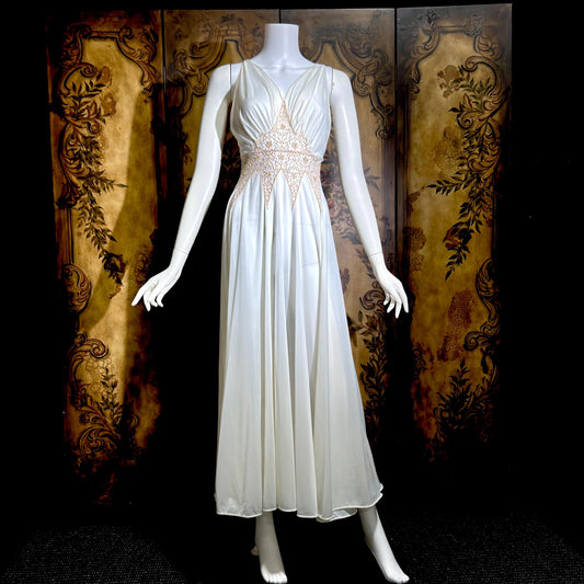 1950s VINTAGE DRESSES & Evening Gowns from VintageDressCloset VINTAGE DRESS CLOSET 1950s VINTAGE DRESSES & Evening Gowns from VintageDressCloset VINTAGE DRESS CLOSET