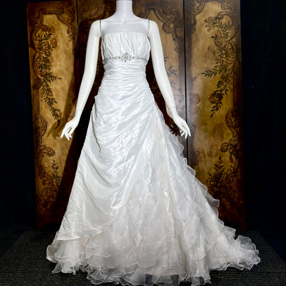ST. PUCCHI SPOSA vintage Y2K wedding dress gown, white ball gown with ruffle train