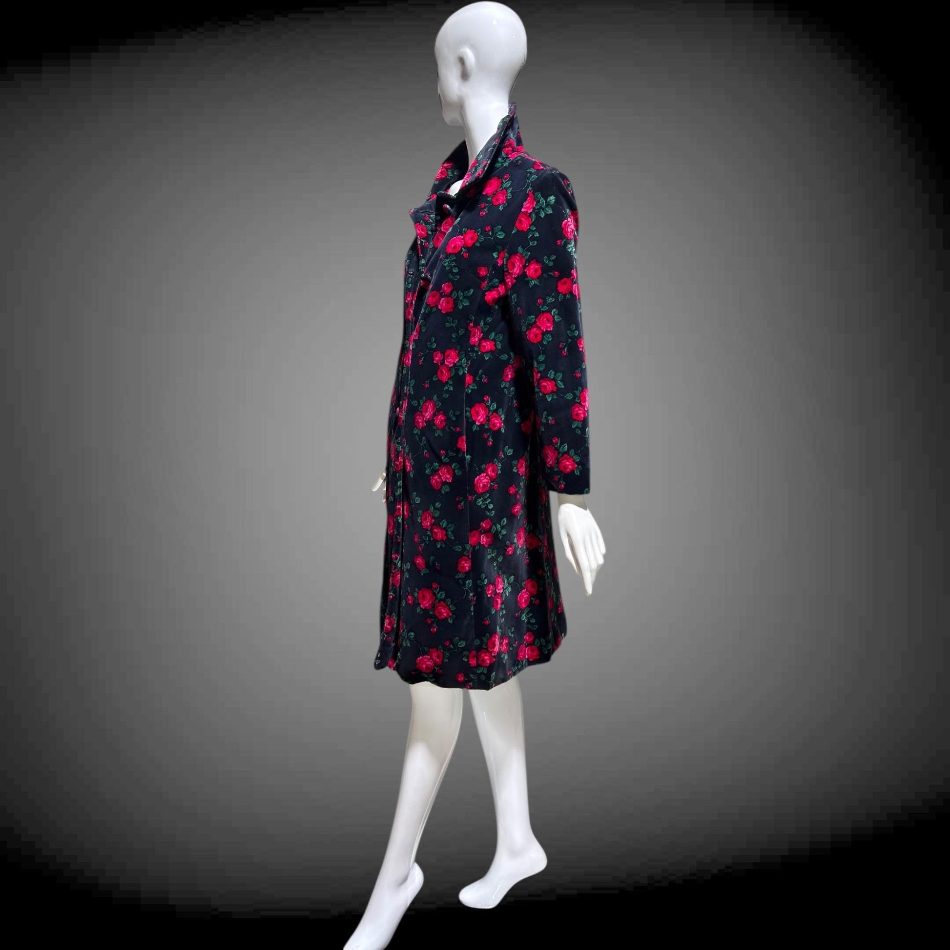 TOWN & COUNTRY vintage 1960s evening coat, black velvet rose print midi coat