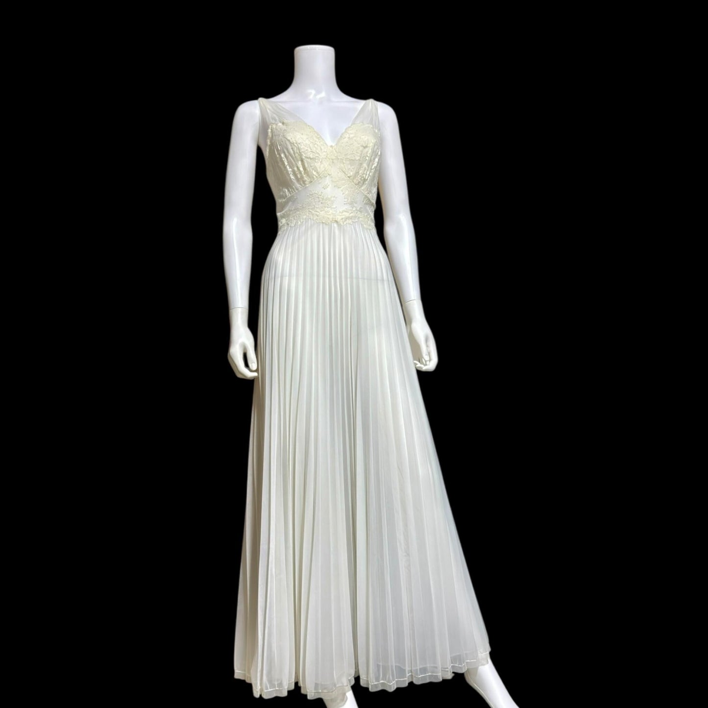 VANITY FAIR vintage 1950s nightgown slip dress, White pleated nylon lingerie dress