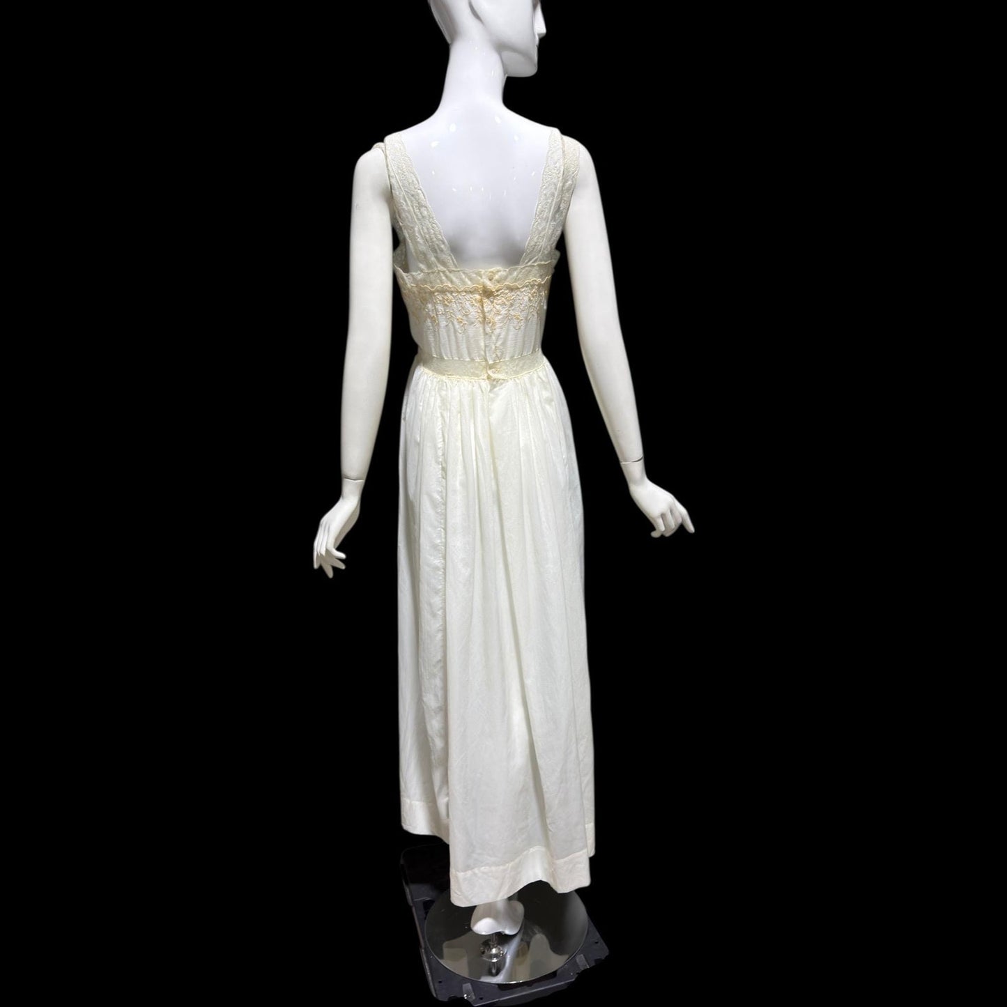 BY IRIS vintage 1940s Nightgown slip dress, Lord & Taylor embroidered white nylon lingerie dress