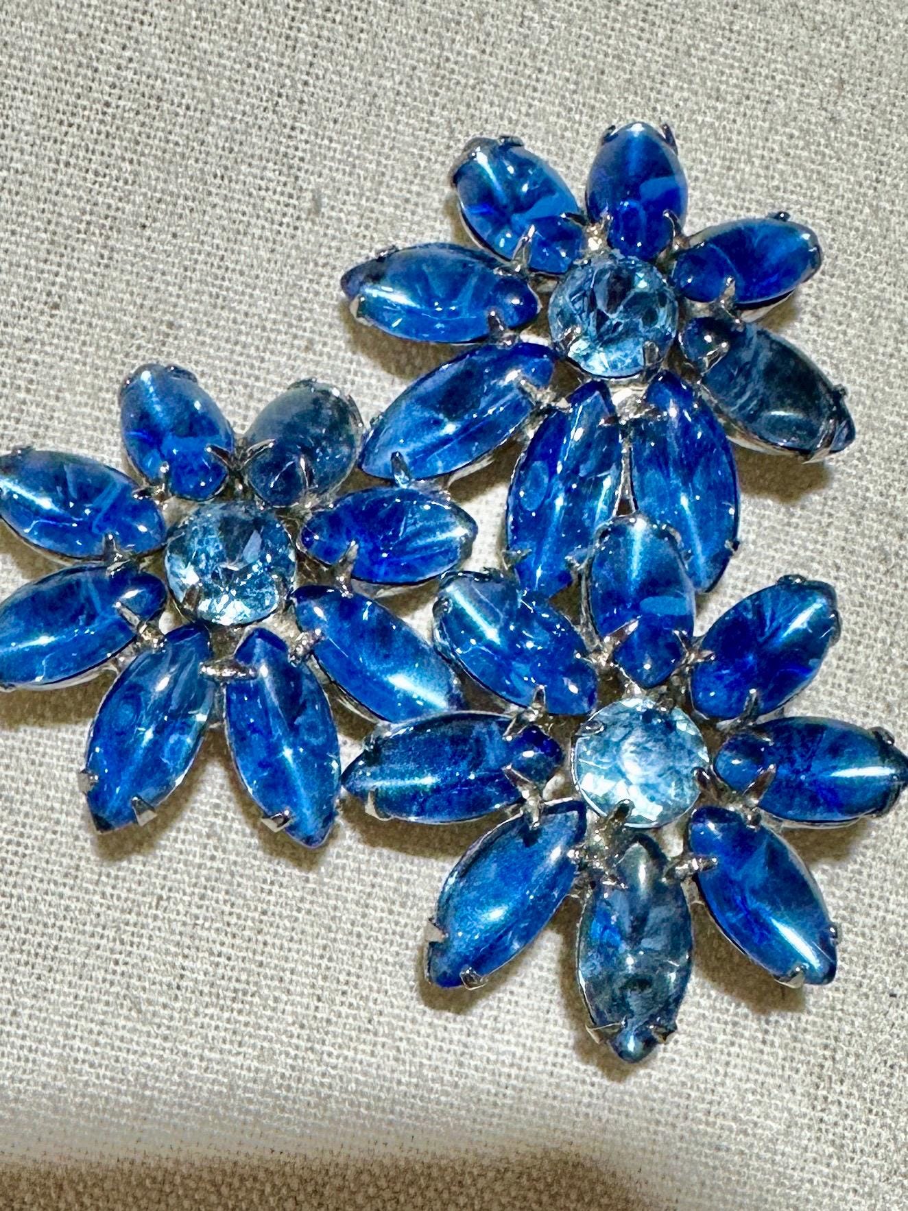 1950s vintage flower brooch pin, blue rhinestone jelly belly large flower trio for lapel hat or scarf