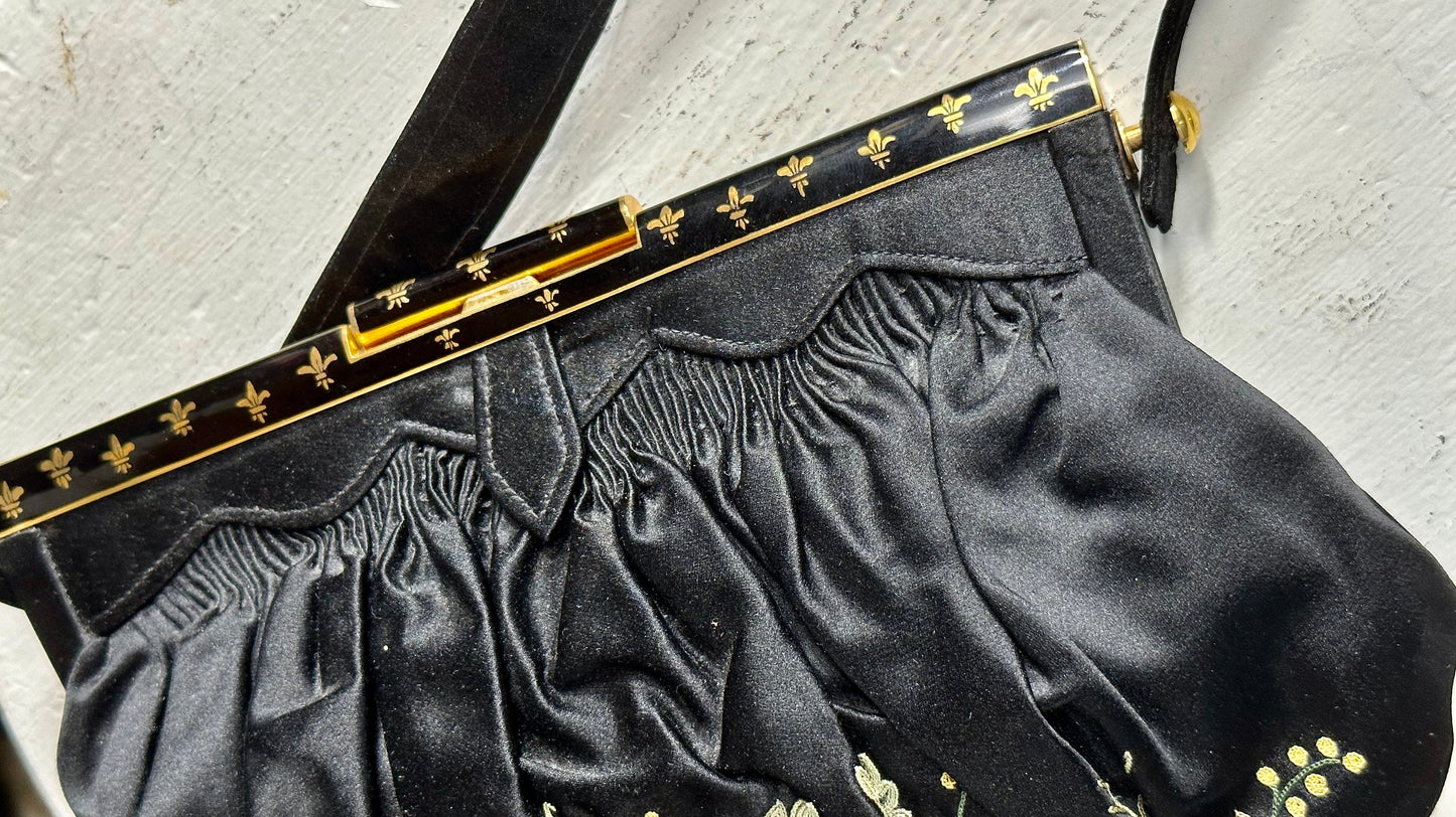 1940s Vintage French silk hand made Evening purse, Point de Beauvais Stitchery,  Enamel frame purse / Embroidered roses