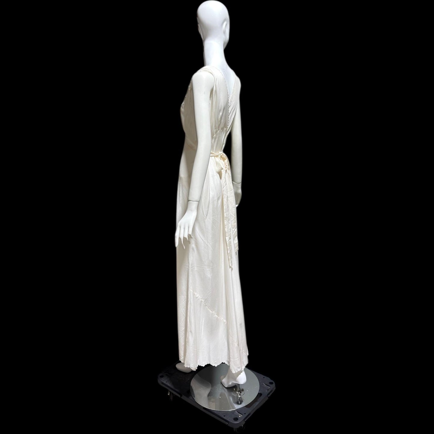 PEONY vintage 1950s Silk Nightgown Slip Dress, SHANGHAI Embroidered Off White Bridal Lingerie dress