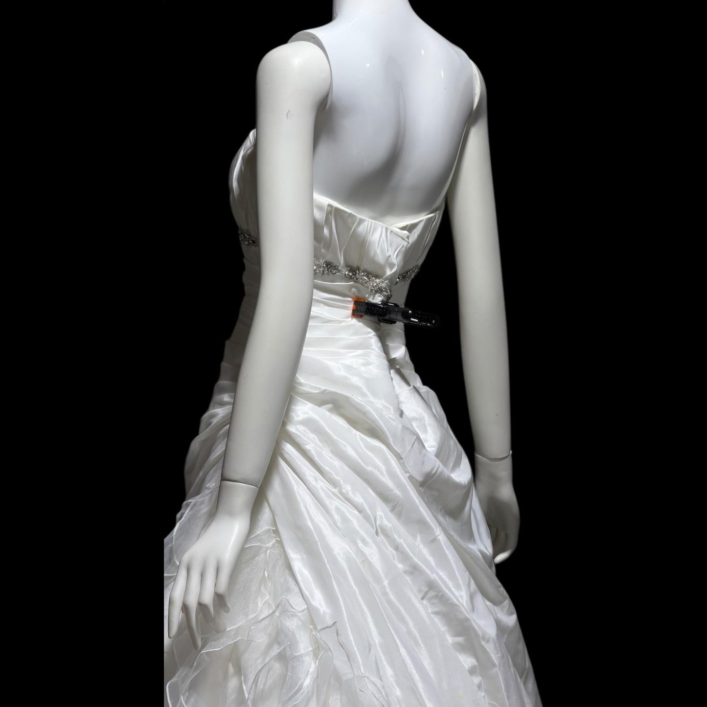 ST. PUCCHI SPOSA vintage Y2K wedding dress gown, white ball gown with ruffle train