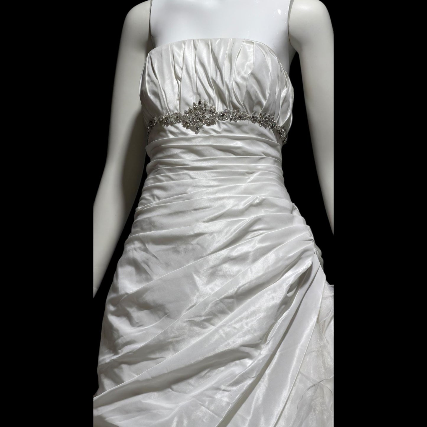 ST. PUCCHI SPOSA vintage Y2K wedding dress gown, white ball gown with ruffle train