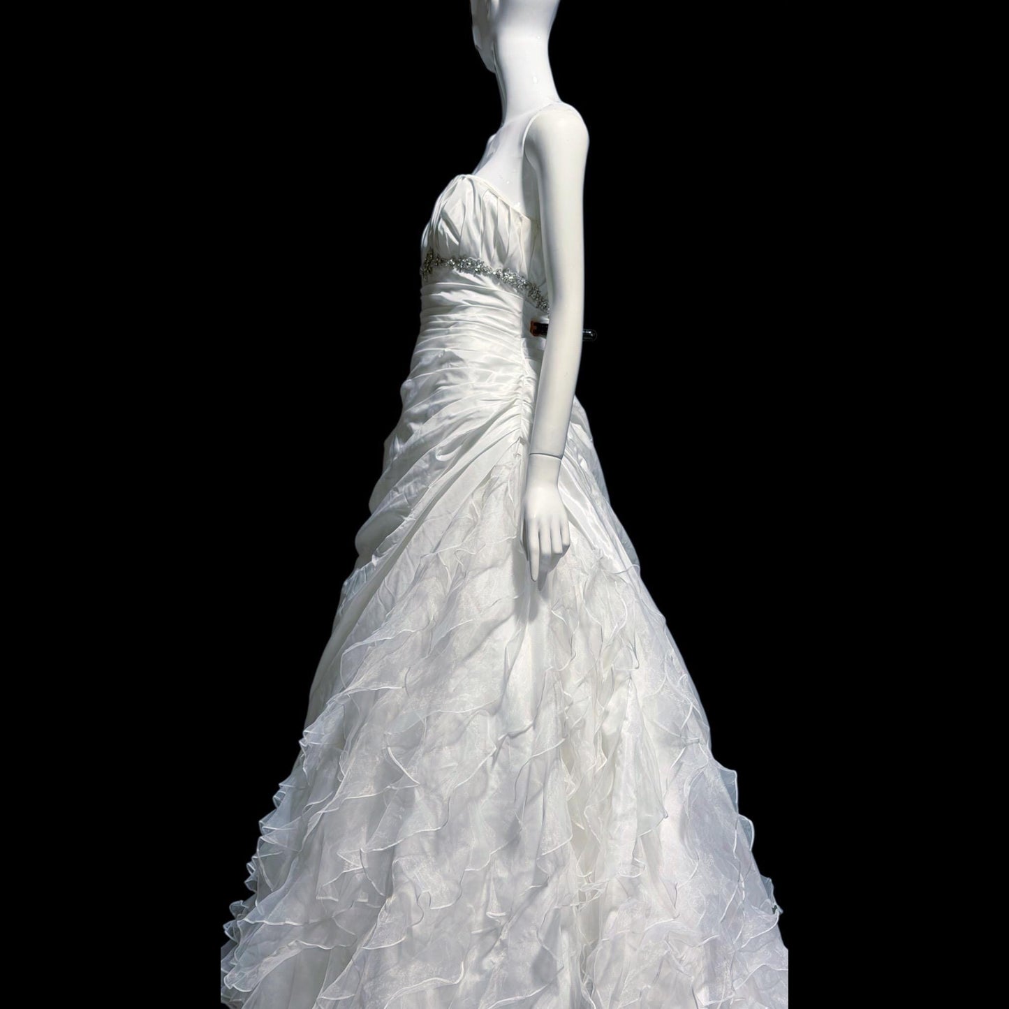 ST. PUCCHI SPOSA vintage Y2K wedding dress gown, white ball gown with ruffle train