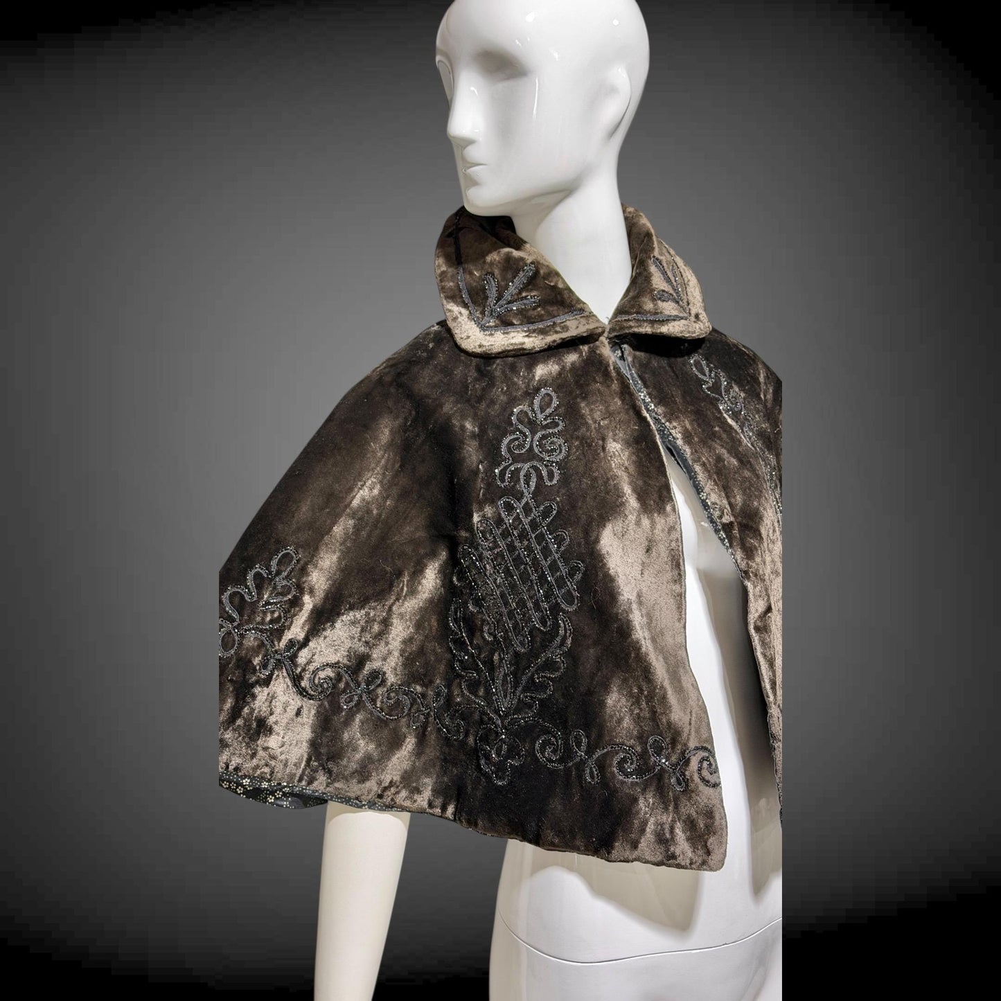 1800s Antique Victorian Short Capelet, Velvet beaded Mantelet cape, shawl, wrap
