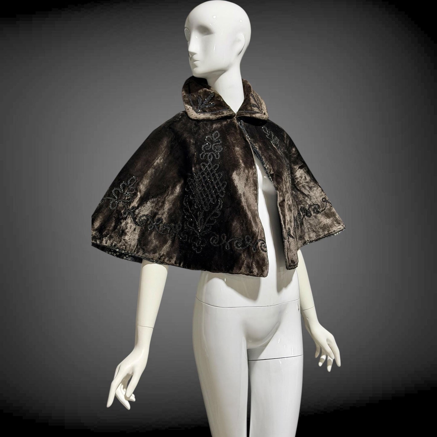 1800s Antique Victorian Short Capelet, Velvet beaded Mantelet cape, shawl, wrap