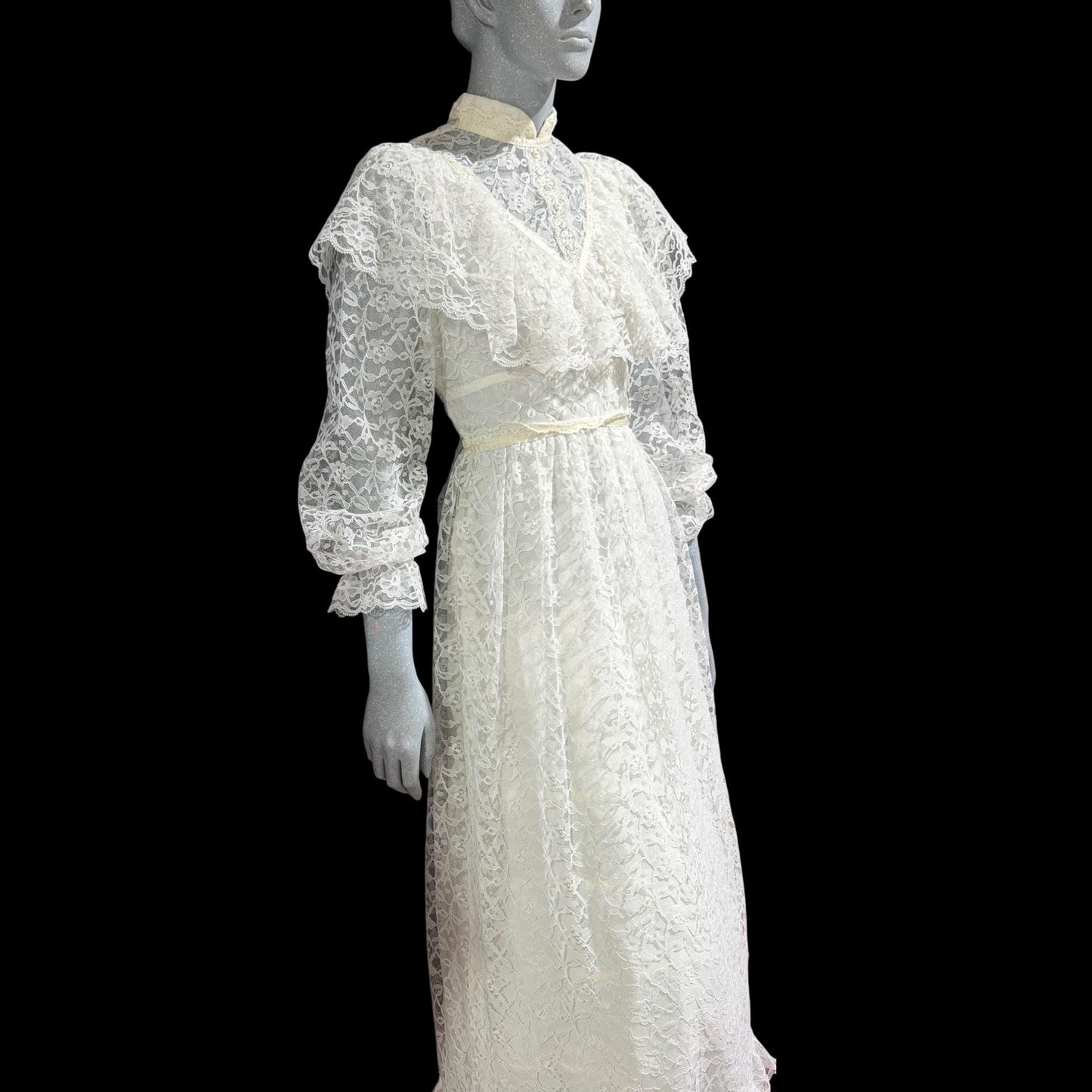 1970s vintage Wedding dress gown, White Lace Prairie Dress, Gunne Vibes, ruffle collar high neck