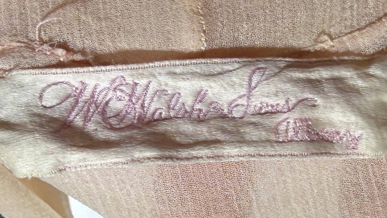 W.E.WALSH, Vintage 1930s dressing gown robe, pink silk chiffon housecoat