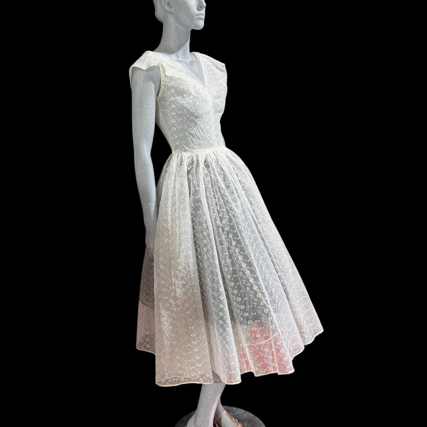 1940s vintage cocktail party dress, Sheer white fit flare ballet midi length gown