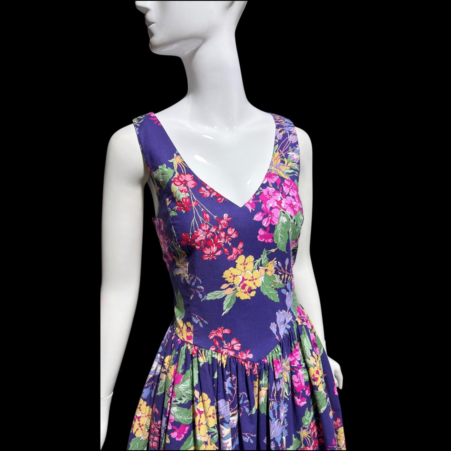 LAURA ASHLEY vintage 1980s day dress, floral cotton basque waist midi full skirt dress