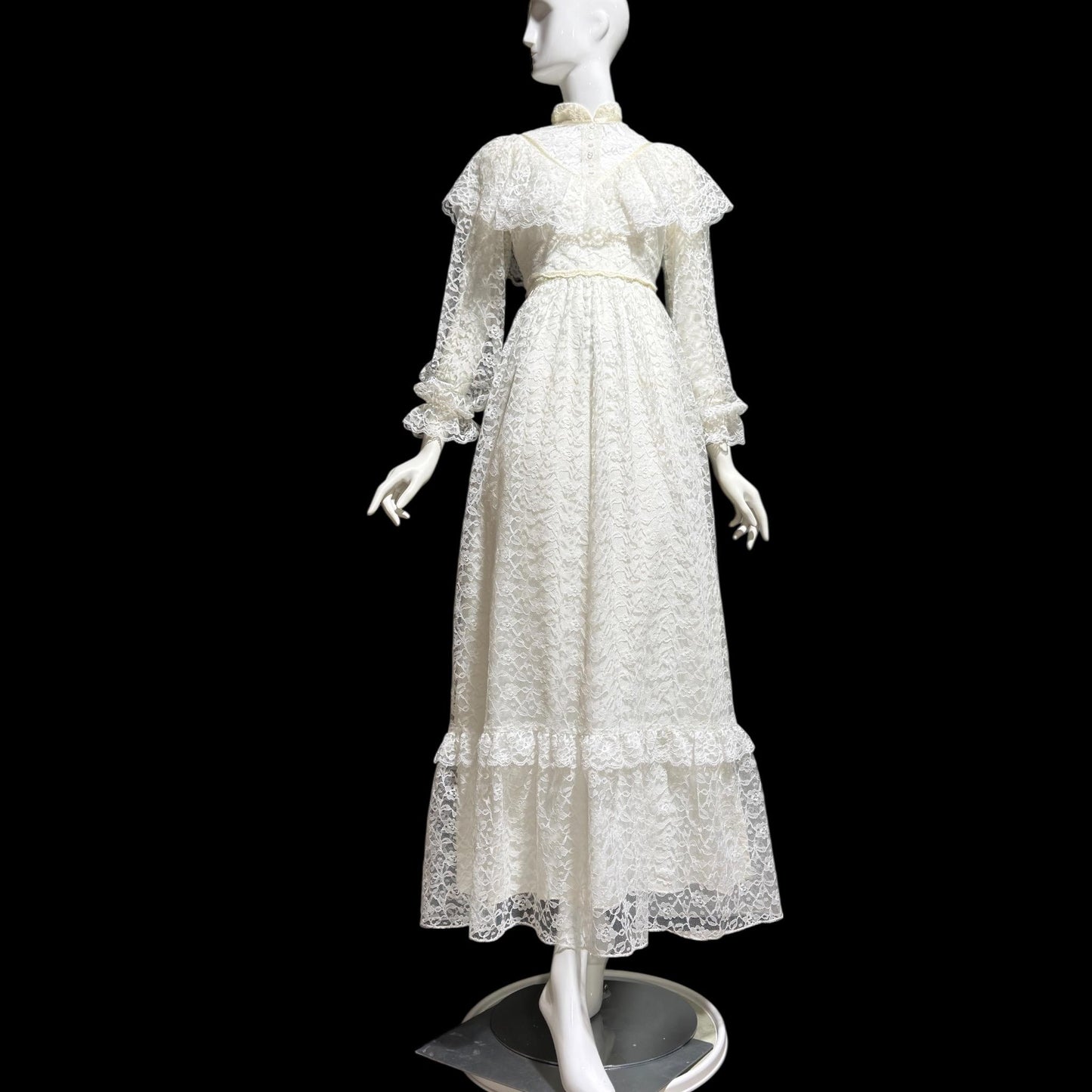 1970s vintage Wedding dress gown, White Lace Prairie Dress, Gunne Vibes, ruffle collar high neck