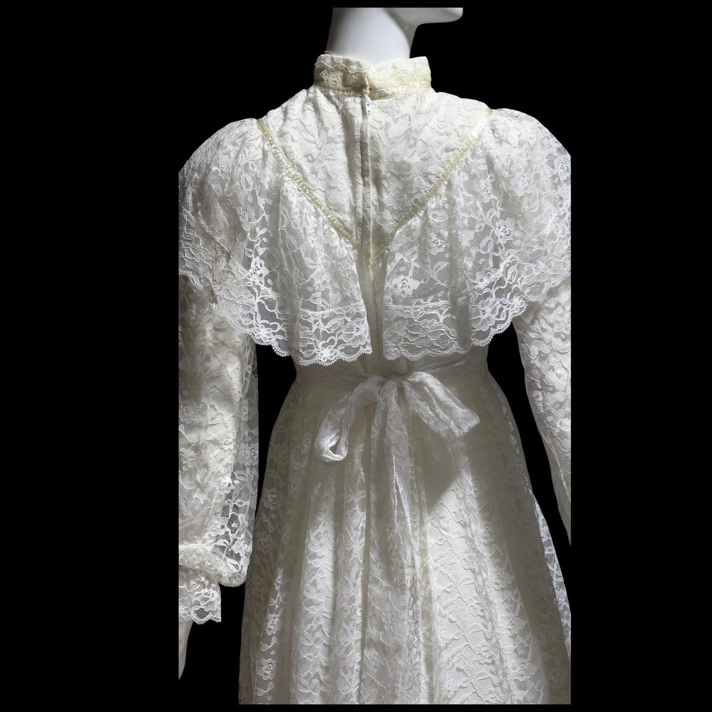 1970s vintage Wedding dress gown, White Lace Prairie Dress, Gunne Vibes, ruffle collar high neck