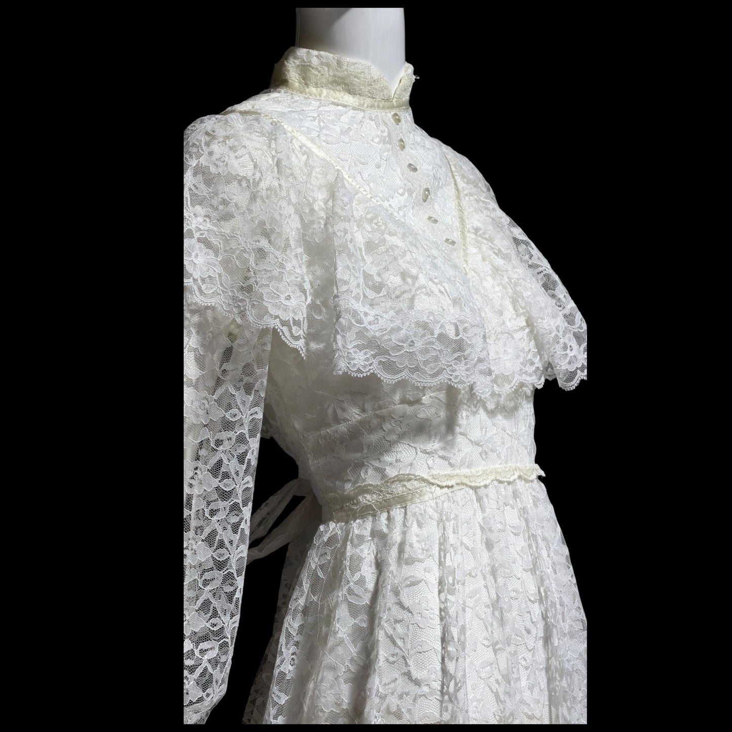 1970s vintage Wedding dress gown, White Lace Prairie Dress, Gunne Vibes, ruffle collar high neck