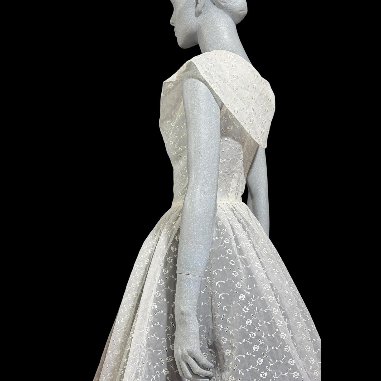 1940s vintage cocktail party dress, Sheer white fit flare ballet midi length gown