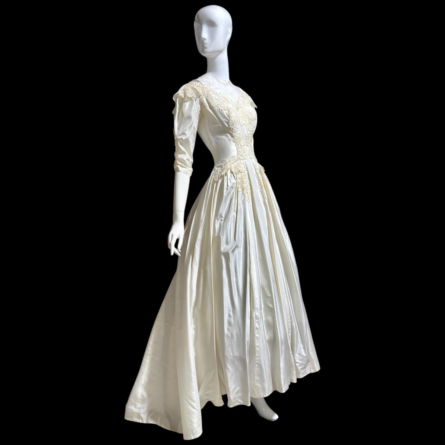 PRISCILLA of BOSTON 1940s designer vintage wedding dress gown, white silk and lace bridal gown