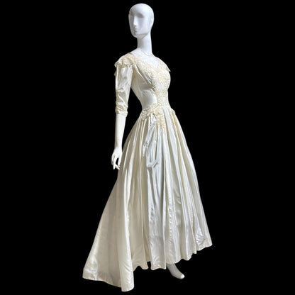PRISCILLA of BOSTON 1940s designer vintage wedding dress gown, white silk and lace bridal gown