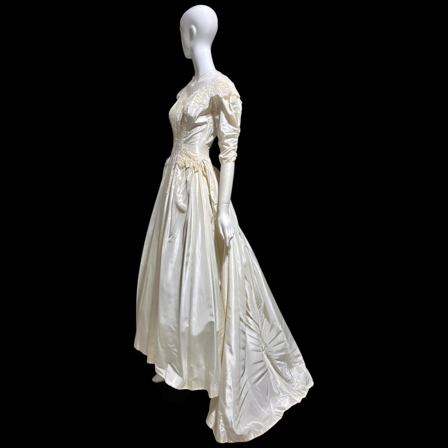 PRISCILLA of BOSTON 1940s designer vintage wedding dress gown, white silk and lace bridal gown