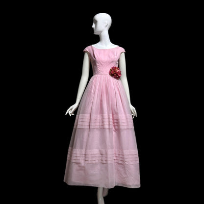 1950s vintage evening prom dress gown, Romantic Orchid pink Off-Shoulder Cupcake Ball Gown