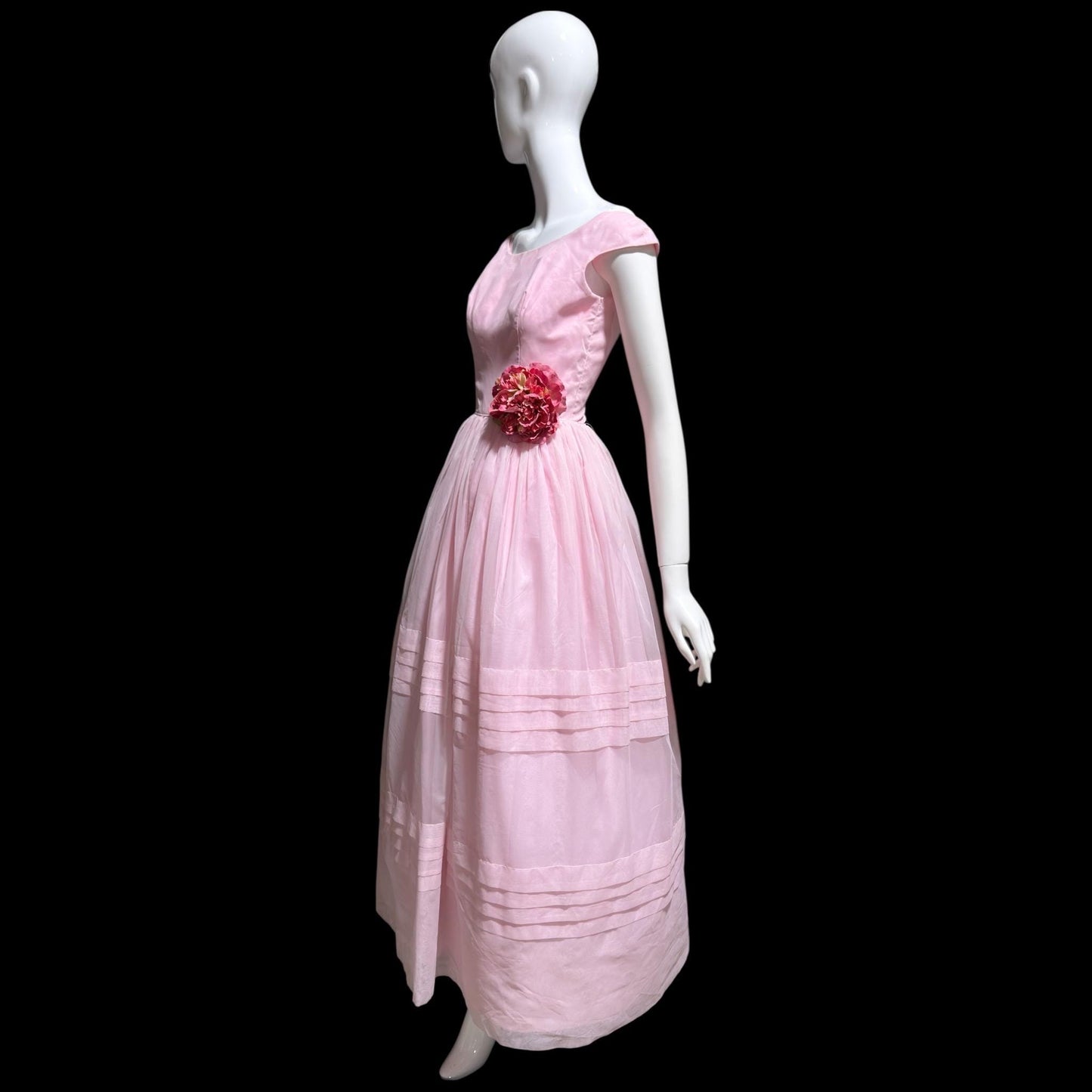 1950s vintage evening prom dress gown, Romantic Orchid pink Off-Shoulder Cupcake Ball Gown