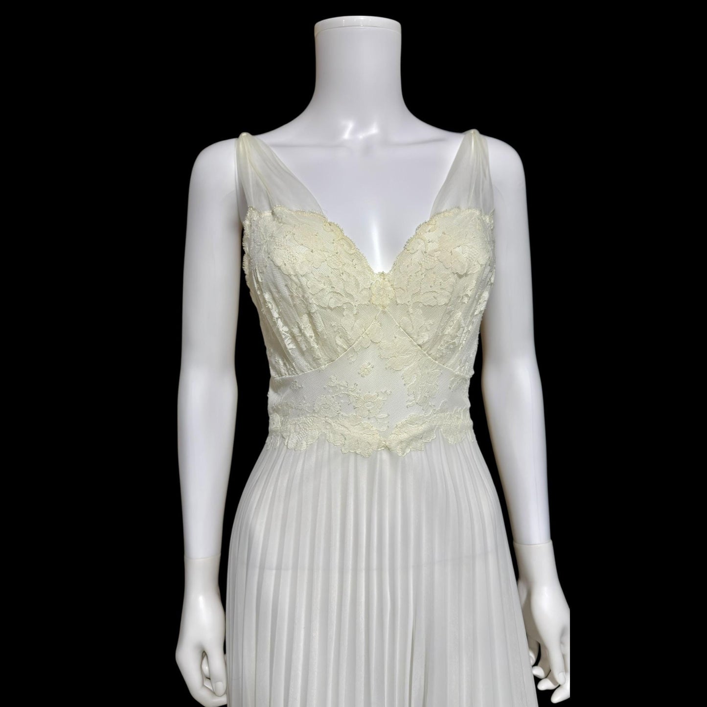 VANITY FAIR vintage 1950s nightgown slip dress, White pleated nylon lingerie dress
