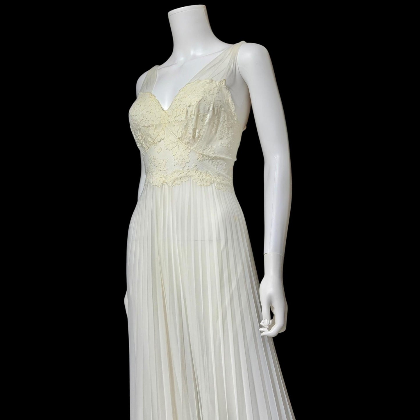 VANITY FAIR vintage 1950s nightgown slip dress, White pleated nylon lingerie dress