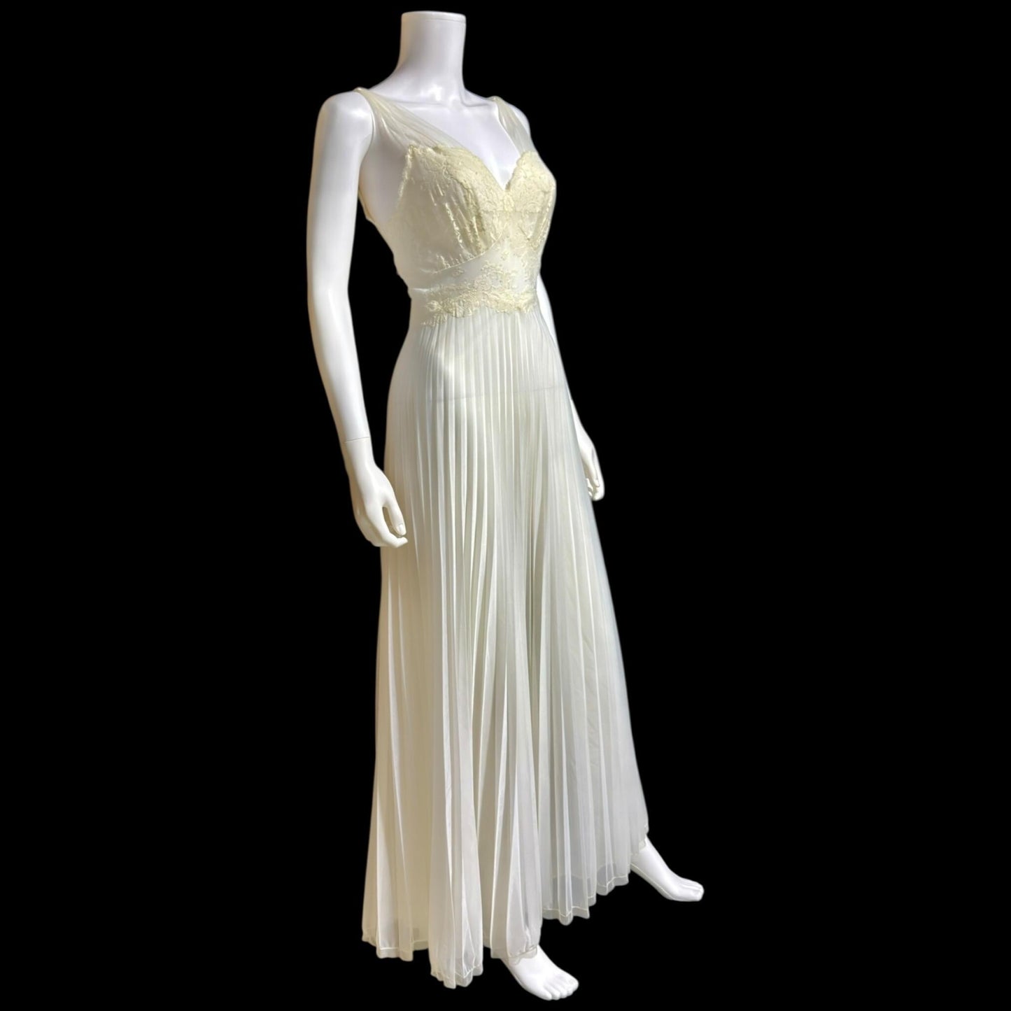 VANITY FAIR vintage 1950s nightgown slip dress, White pleated nylon lingerie dress