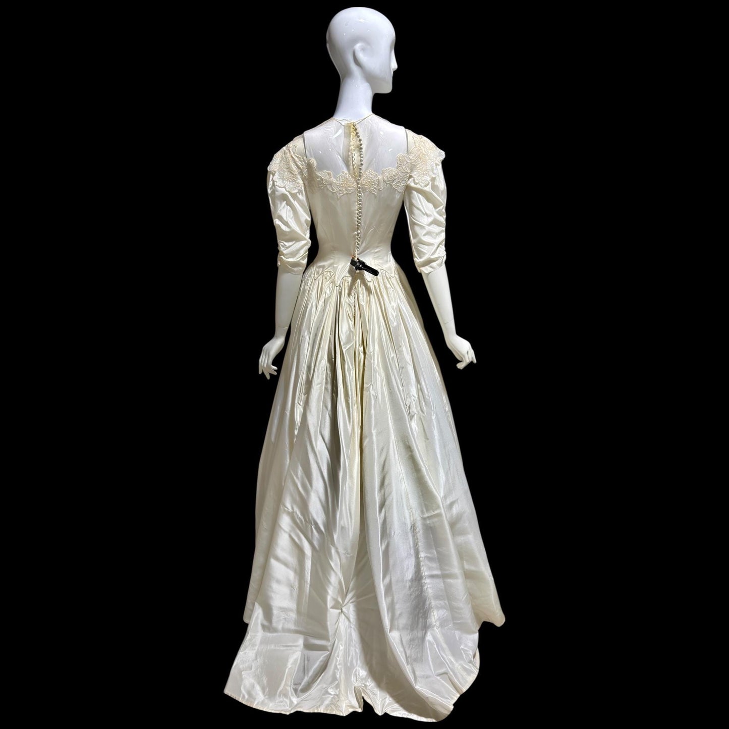 PRISCILLA of BOSTON 1940s designer vintage wedding dress gown, white silk and lace bridal gown