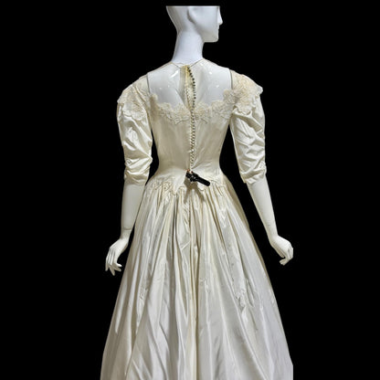 PRISCILLA of BOSTON 1940s designer vintage wedding dress gown, white silk and lace bridal gown